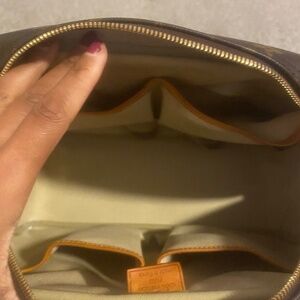 LV Deauville GM size